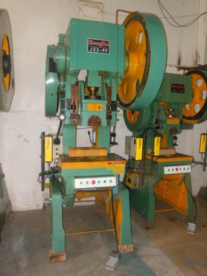 批發(fā)沖床 現(xiàn)貨J23-40T普通壓力機(jī)沖床 - 批發(fā)沖床 現(xiàn)貨J23-40T普通壓力機(jī)沖床廠家 - 批發(fā)沖床 現(xiàn)貨J23-40T普通壓力機(jī)沖床價(jià)格 - 深圳市貴恒機(jī)械 - 